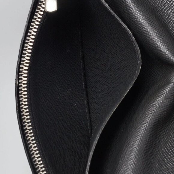Louis Vuitton Black Taiga Leather Brazza Wallet - Picture 8 of 10